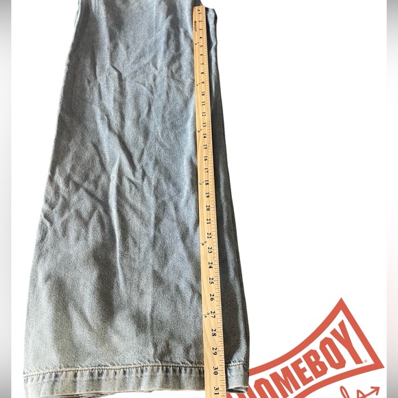 Reformation Relaxed Fit Light Blue Jeans - Picture 4 of 6